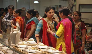 घोषित आय से खरीदे गए सोने और पुश्तैनी ज्वैलरी पर नहीं लगेगा टैक्स, शादीशुदा महिलाएं रख सकती हैं 500 ग्राम सोना- India TV Paisa
