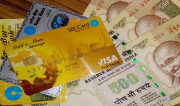Cashless Economy : गरीबों के लिए जल्‍द ही क्रेडिट कार्ड पेश करेगी SBI Cards, लिमिट होगी 25,000 रुपए- India TV Paisa