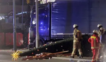 lorry rams into christmas market in berlin leavinf 9 dead- India TV Hindi