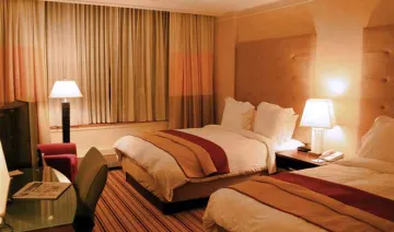 hotel room- India TV Hindi
