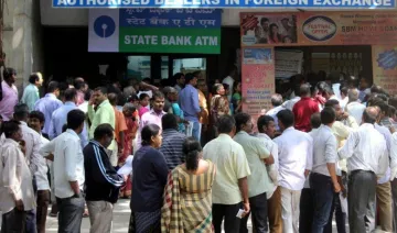 खुशखबरी! RBI ने ATM से पैसे निकालने की बढ़ाई लिमिट, एक दिन में विड्रॉल कर सकेंगे 10,000 रुपए- India TV Paisa