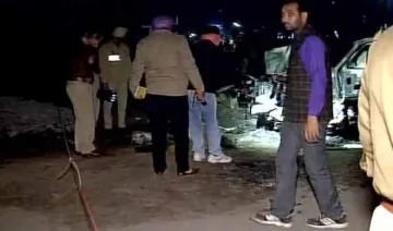 car blast- India TV Hindi