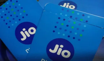 Vodafone की याचिका पर Reliance Jio ने कोर्ट से कहा- TRAI ने मुफ्त पेशकशों को ठहराया सही- India TV Paisa