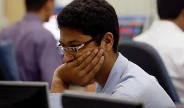 चौतरफा बिकवाली से टूटा घरेलू शेयर बाजार, सेंसेक्स 180 अंक गिरकर 31 हजार के नीचे बंद- India TV Paisa