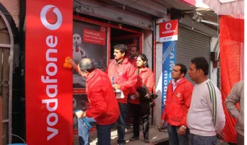 Vodafone ने पेश किया धमाकेदार सुपरवीक प्‍लान, सिर्फ 69 रुपए में मिलेगी अनलिमिटेड कॉलिंग- India TV Paisa