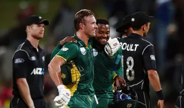 AB de Villiers with Andile Phehlukwayo | Getty Images- India TV Hindi