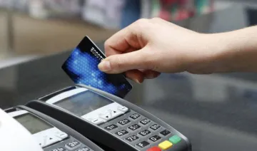 क्रेडिट कार्ड से भुगतान पर बैंक ट्रांजैक्‍शन चार्ज हो सकता है खत्‍म, RBI ने किया ब्‍याज दरें भी घटाने का प्रस्‍ताव- India TV Paisa