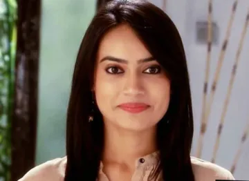 surbhi jyoti- India TV Hindi