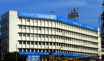 केनरा बैंक ने नए फाइनेंशियल ईयर पर ग्राहकों को दिया सस्ते कर्ज का तोहफा, MCLR में की 0.10 फीसदी की कटौती- India TV Paisa
