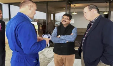 धर्मेंद्र प्रधान ने की अमेरिकी ऊर्जा मंत्री से मुलाकात, एलएनजी आयात पर हुई चर्चा- India TV Paisa