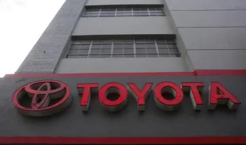 Recalling : 29 लाख कारें वापस मंगाएगी Toyota, एयरबैग में खामी से अब तक 15 लोगों की हो चुकी है मौत- India TV Paisa