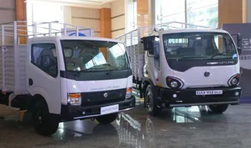 अशोक लीलैंड नए हल्के वाणिज्यिक वाहन के विकास के लिए 400 करोड़ रुपए करेगी निवेश- India TV Paisa