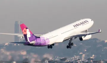 hawaii bound flight diverted to lax after dispute over cost...- India TV Hindi