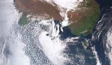 australia lower areas were evacuated due to cyclone- India TV Hindi