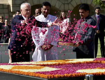 a formal welcome to the prime minister of australia in india- India TV Hindi