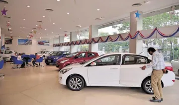 मार्च में ऑटो कंपनियों की बिक्री ने पकड़ी रफ्तार, टाटा मोटर्स को मिला नए मॉडलों से सहारा- India TV Paisa