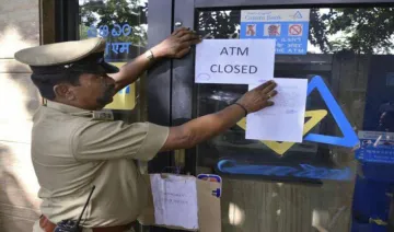 रैनसमवेयर अटैक के डर से बंद हुए सैकड़ों ATMs, आरबीआई ने सॉफ्टवेयर अपडेट करने का दिया निर्देश- India TV Paisa