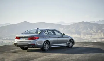 अगले महीने लॉन्च हो सकती है BMW की ये शानदार कार, मर्सिडीज ई-क्लास, ऑडी A6, जगुआर XF को देगी टक्‍कर- India TV Paisa