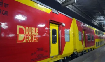 रेलवे कारोबारियों के लिए चलाएगी AC डबल-डैकर ट्रेन, एक रात में पूरा होगा सफर- India TV Paisa