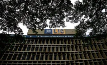 LIC को 2016-17 में 1,80,117 करोड़ रुपए की निवेश आय, सरकारी बॉन्डों से हुई कमाई- India TV Paisa