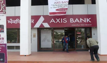 Axis बैंक ने होम लोन रेट में की कटौती, 30 लाख रुपए तक का लोन मिलेगा अब 8.35% ब्‍याज पर- India TV Paisa