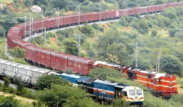 मालगाड़ियों की रफ्तार हो जाएगी दोगुनी, अगले साल तक उच्च क्षमता वाला इंजन लाएगी रेलवे- India TV Paisa