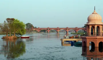 gomti river- India TV Hindi
