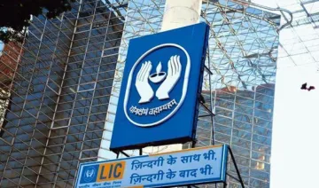 LIC ने पॉलिसी होल्डर्स को किया आगाह, कहा कंपनी ने नहीं की है आधार संख्या की मांग- India TV Paisa