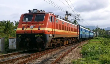 ट्रेन में सफर कर रहे यात्रियों को जल्‍द मिलेगी हाई स्‍पीड इंटरनेट की सुविधा, रेलवे कर चुका है तैयारी- India TV Paisa