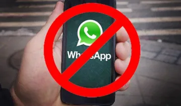 Attention! 30 जून के बाद इन स्मार्टफोन में नहीं चलेगा WhatsApp, आपका हैंडसेट तो नहीं शामिल- India TV Paisa