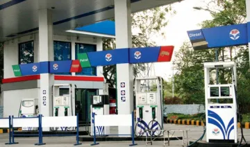 HPCL और ONGC मिलकर बनेंगी देश की सबसे बड़ी तेल कंपनी, कैबिनेट ने दी हिस्सेदारी बेचने को मंजूरी- India TV Paisa