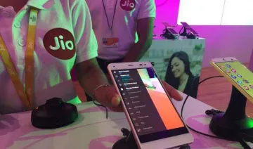 Reliance JIO ने पेश किया GST के लिए मोबाइल एप, छोटे कारोबारियों को रिटर्न फाइल करने में मिलेगी मदद- India TV Paisa