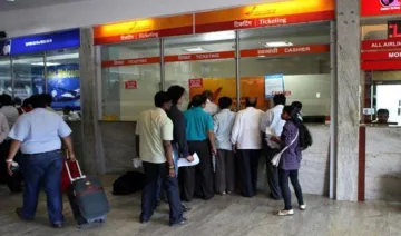 दिल्‍ली से उड़ान भरने वाले हवाई यात्रियों को अब कम देना होगा किराया, UDF में हुई भारी कटौती- India TV Paisa
