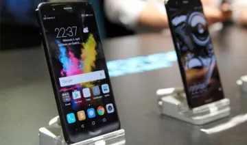 Huawei लेकर आया ऑनर गाला सेल, कंपनी के लेटेस्‍ट स्‍मार्टफोन पर मिल रहा है 3000 रुपए तक का डिस्‍काउंट- India TV Paisa