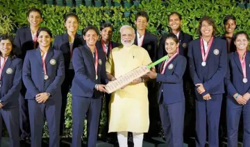 PM Modi with women Cricketers | PTI Photo- India TV Hindi