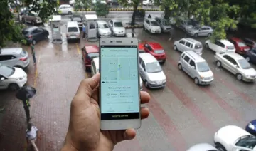 ओला-उबर की एप से राइड-शेयरिंग पर राजधानी में लग सकती है रोक, जानिए क्या है पूरा मामला- India TV Paisa