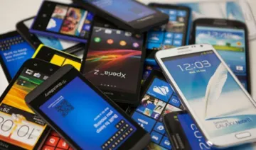 ब्लैक फ्राइडे के दिन स्मार्टफोन की हुई रिकॉर्ड बिक्री, लोगों ने ऑनलाइन नहीं ऑफलाइन खरीदारी को दी तरजीह- India TV Paisa