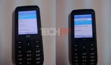 रिलायंस की AGM में कल मुकेश अंबानी लॉन्‍च कर सकते हैं 500 रुपए का Jio फीचर फोन, इंटरनेट पर लीक हुई तस्‍वीरें- India TV Paisa