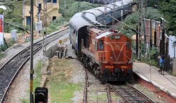 weekly train- India TV Hindi