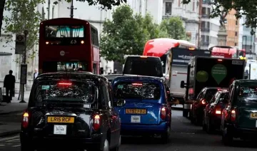 britain to ban sale of all diesel and petrol cars by 2040- India TV Hindi