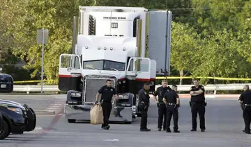 9 people dead after sweltering tractor-trailer found at San...- India TV Hindi