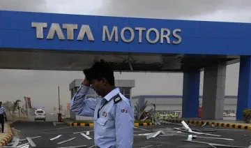 टाटा मोटर्स का पहली तिमाही मुनाफा 42% बढ़ा, जेएलआर पेंशन प्‍लान में बदलाव से हुआ फायदा- India TV Paisa