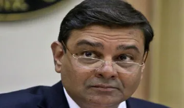NPA को खत्‍म करने के लिए बैंकों में नई पूंजी डालने की जरूरत, RBI गवर्नर ने ऊंचे फंसे कर्ज को बताया अस्‍वीकार्य- India TV Paisa