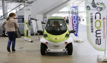 भारत में इलेक्ट्रिक वाहन पेश करने की योजना से टोयोटा ने किया इनकार, चार्जिंग इंफ्रास्‍ट्रक्‍चर बनने के बाद करेगी विचार- India TV Paisa