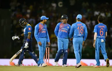 Dhoni and teammates celebrates wicket of Angelo Mathews- India TV Hindi