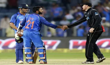 Dinesh, Dhoni, Guptill- India TV Hindi