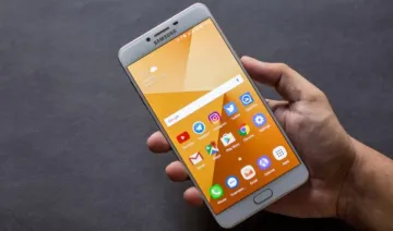 Samsung Galaxy C9 Pro स्‍मार्टफोन की कीमत में हुई 5,000 रुपए की कटौती, 29,900 रुपए में मिल रहा है ये फोन- India TV Paisa