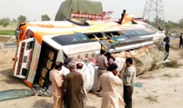 bus accident in pakistan 6 dead 40 injured- India TV Hindi