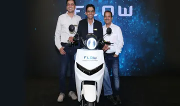 ट्वेंटी टू मोटर्स ने लॉन्‍च किया भारत का पहला स्मार्ट ई-स्कूटर फ्लो, 16.5 रुपए में चलेगा 80 किलोमीटर- India TV Paisa