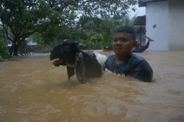 Indonesia flood- India TV Hindi